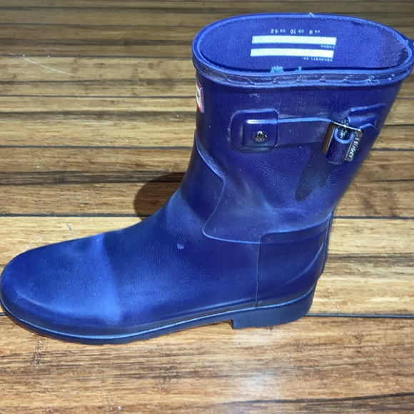 Dark purple Hunter Refined Short Gloss rain boots. - Picture 7 of 9